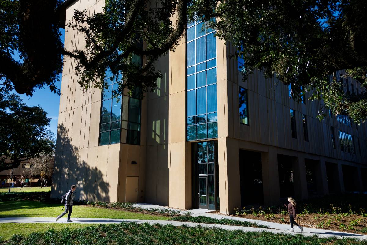 A photo of the Interdisciplinary Sciene Building. 